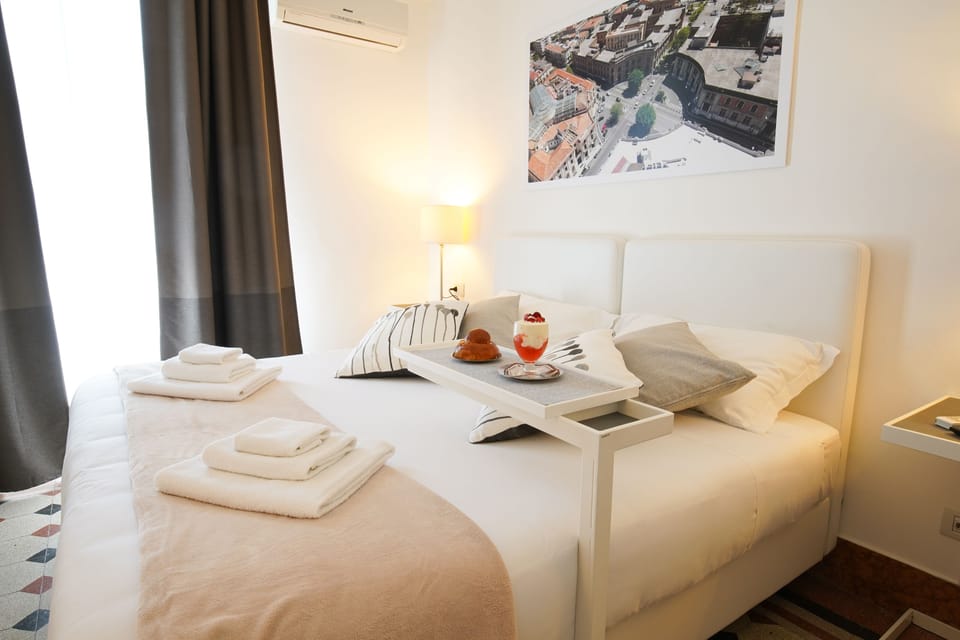 Deluxe Double or Twin Room | Down comforters, pillowtop beds, in-room safe, individually furnished