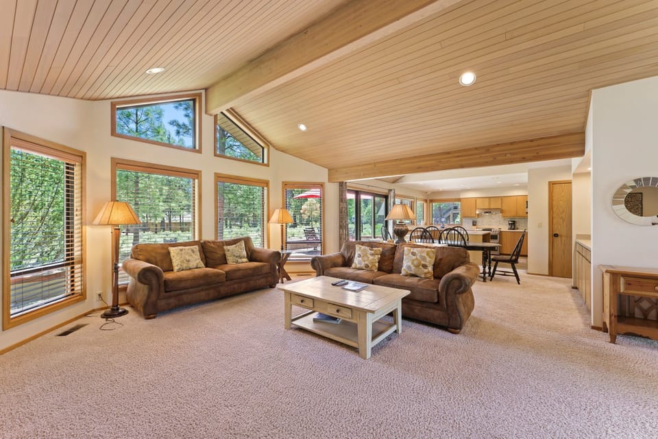 House, 3 Bedrooms | Living area
