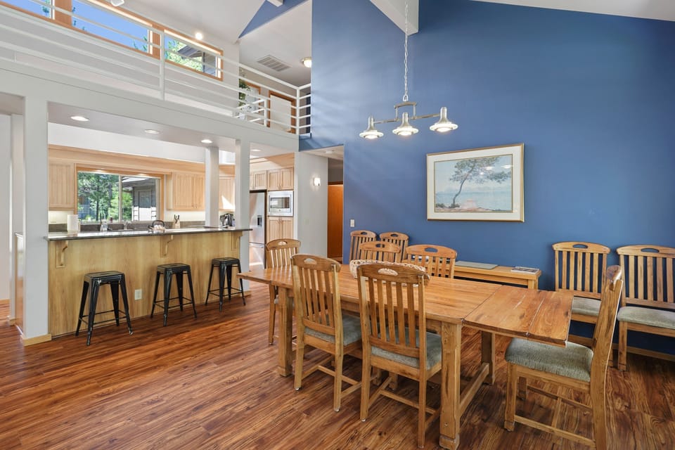 House, 5 Bedrooms | Dining