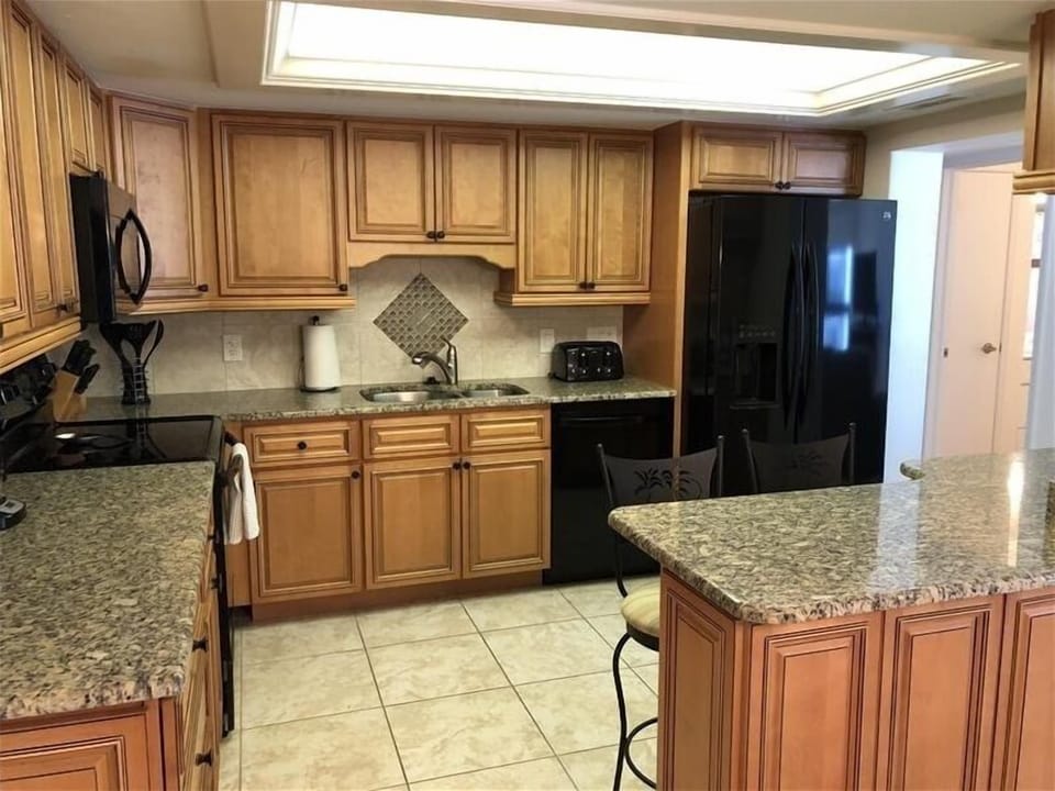 Gourmet kitchen