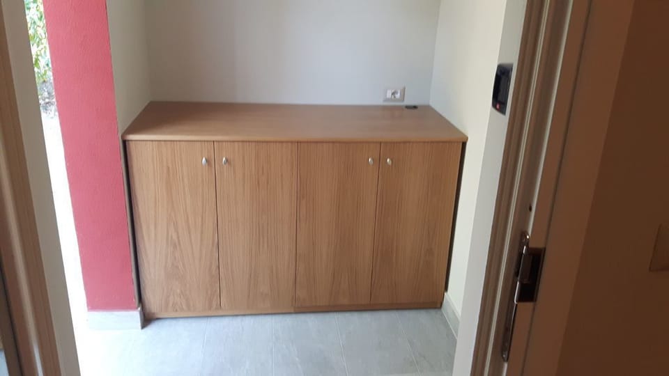Studio Suite, Garden Area | Living area | Flat-screen TV
