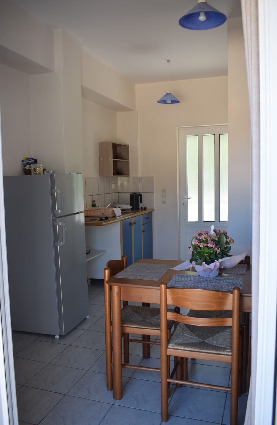 Classic Apartment, 2 Bedrooms | Private kitchen | Toaster, cookware/dishes/utensils, cleaning supplies, freezer