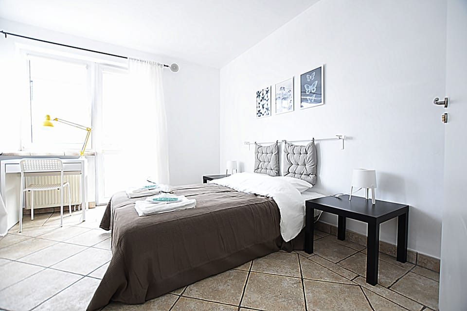 Double Room, 1 Double Bed, Shared Bathroom (Balcony, '1') | Hypo-allergenic bedding, desk, blackout drapes, travel crib