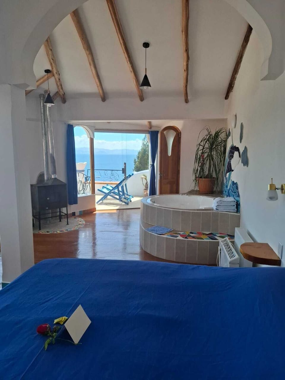 Deluxe Cabin, Hot Tub | Individually decorated, individually furnished, soundproofing, free WiFi