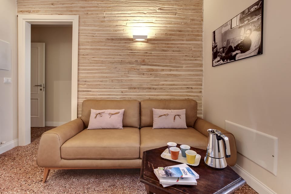Apartment, 3 Bedrooms | Living room | TV