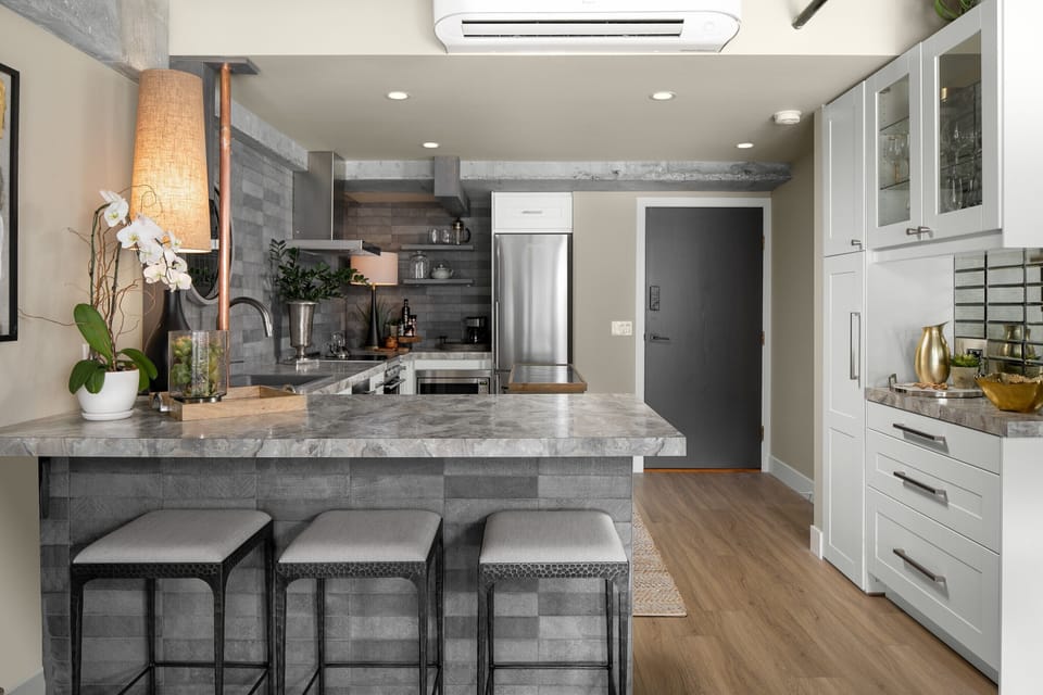 Fully provisioned kitchen!