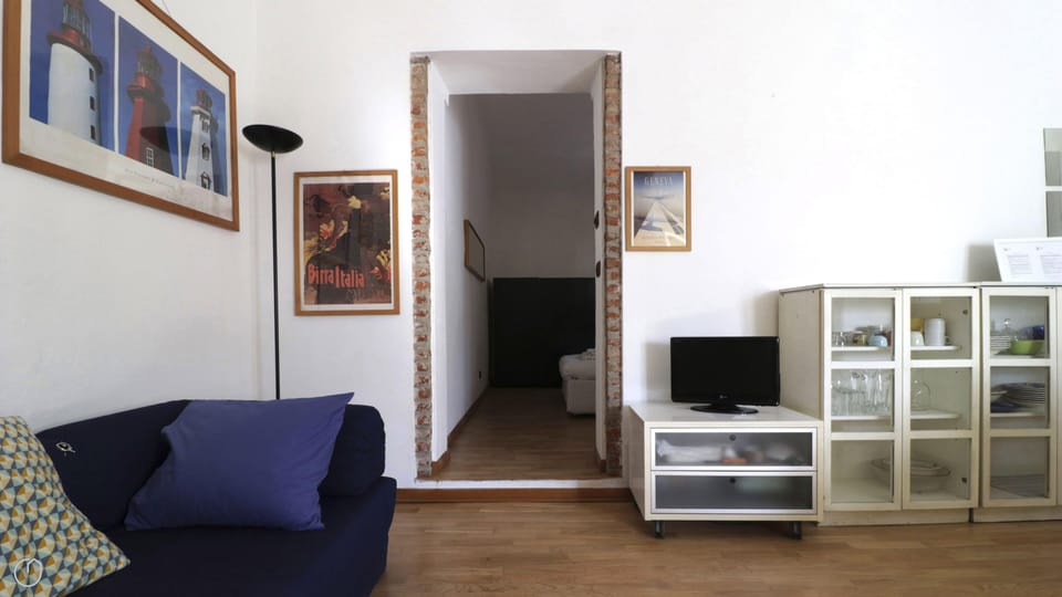 Apartment (1 Bedroom) | Interior