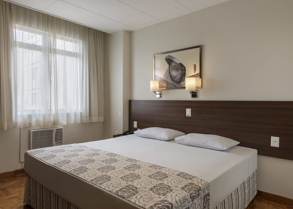 Deluxe Double Room, 1 King Bed | Minibar, in-room safe, desk, soundproofing