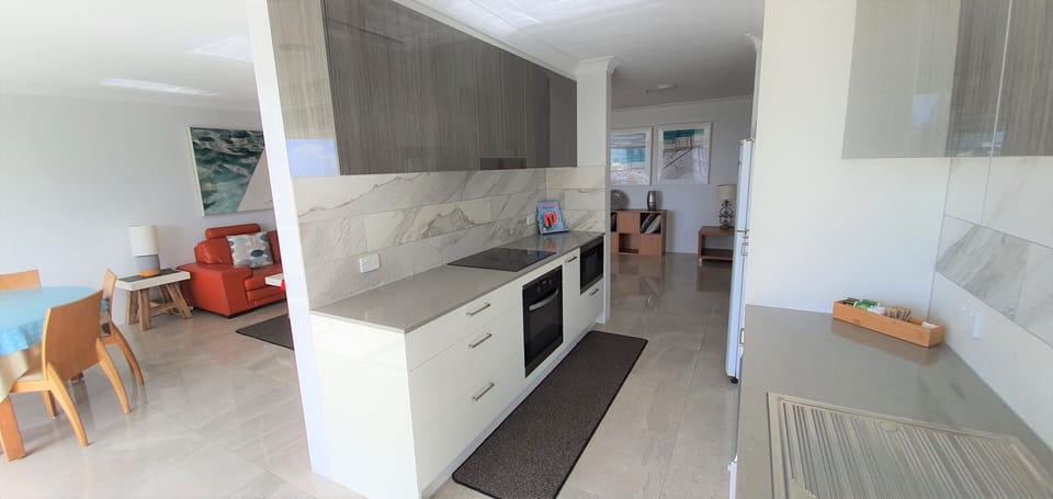 U16 Kitchen Dining
