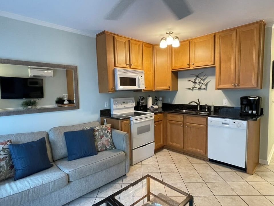 Kitchen - Fully equipped kitchen