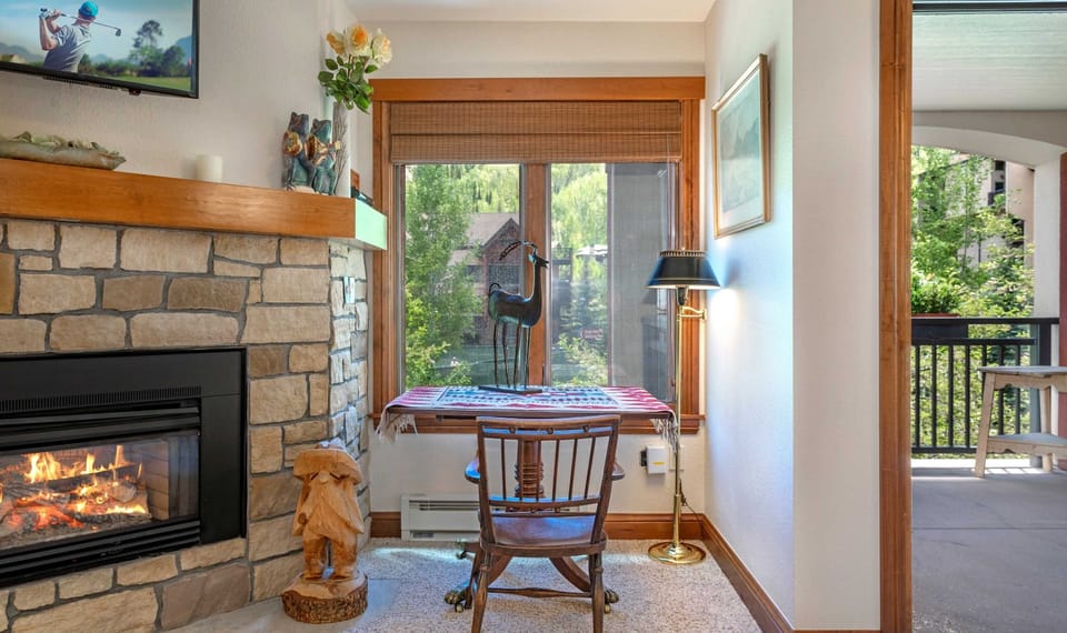 Condo, 2 Bedrooms | Interior