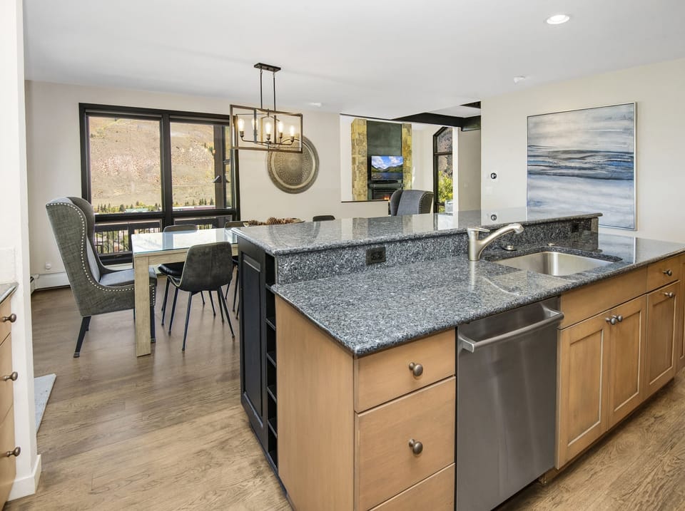 House, 4 Bedrooms | Interior