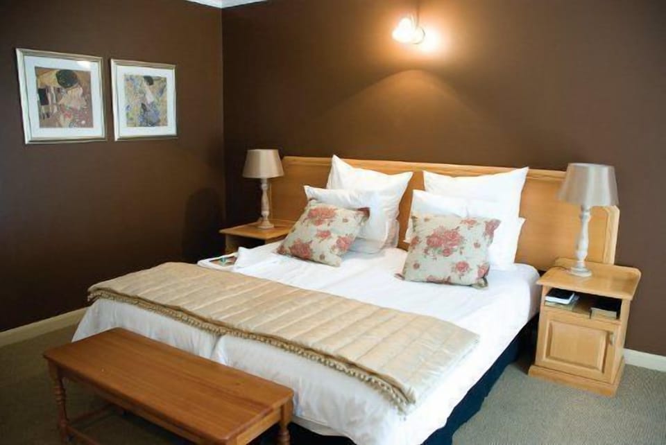 In-room safe, free WiFi