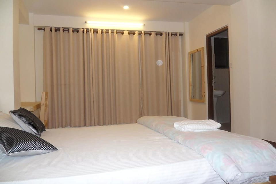 Apartment | 1 bedroom, WiFi (free), bed sheets
