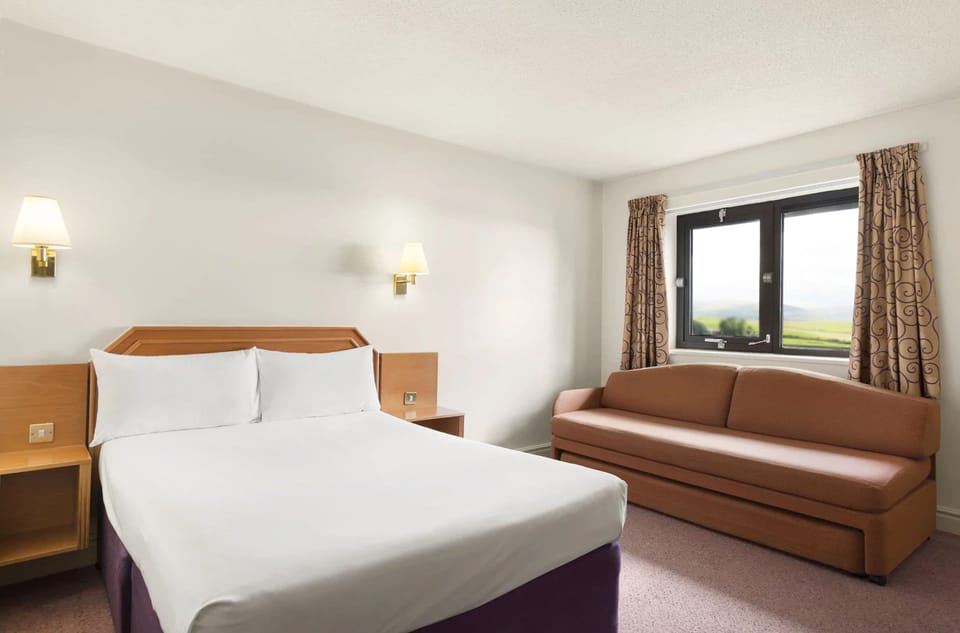 Desk, laptop workspace, free cribs/infant beds, free WiFi