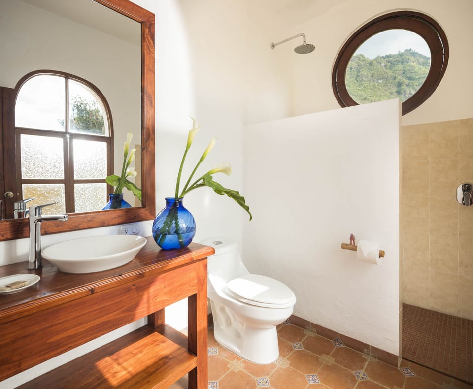 Double Room | Bathroom | Free toiletries, hair dryer (on request), towels
