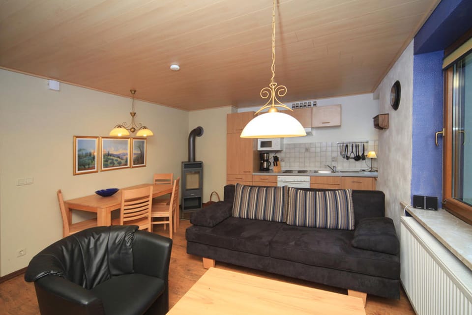 Suite | Living room | TV