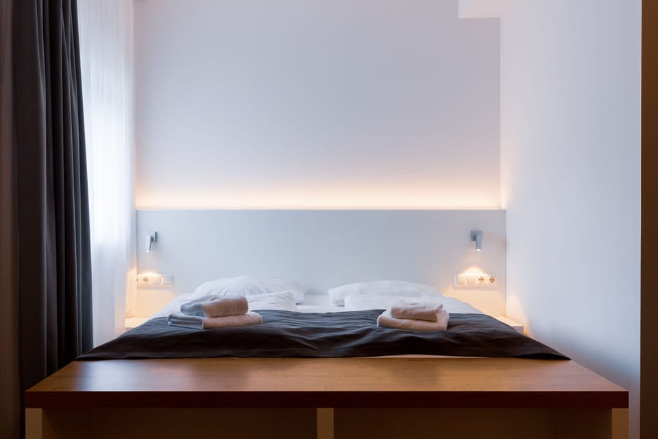 Quadruple Room | Hypo-allergenic bedding, desk, soundproofing, free WiFi