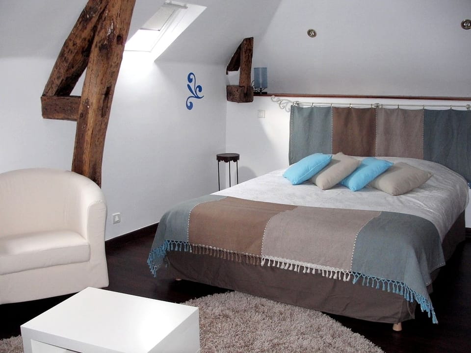 Suite (Triple) | Desk, soundproofing, travel crib, free WiFi