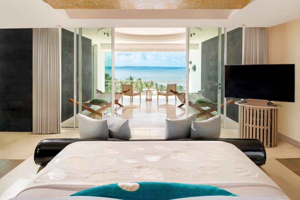 Suite, 2 Bedrooms, Balcony | Egyptian cotton sheets, premium bedding, minibar, in-room safe