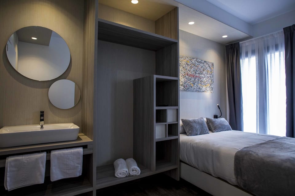 Double Room, Private Bathroom | Premium bedding, down comforters, memory foam beds, desk