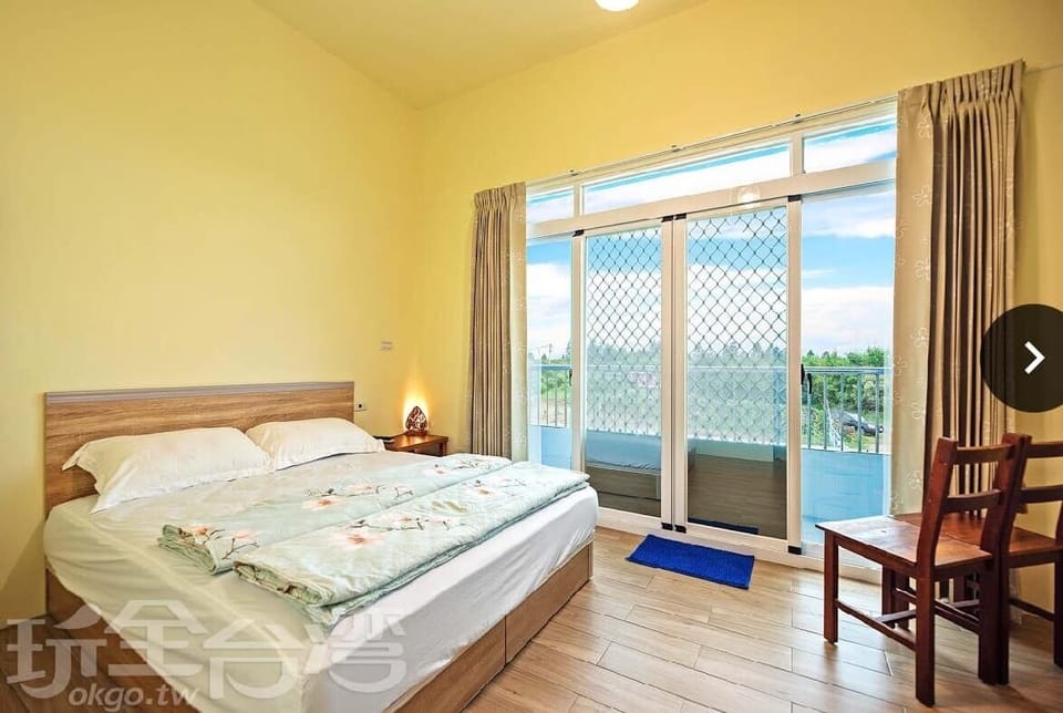 Comfort Double Room | Individually furnished, laptop workspace, blackout drapes, free WiFi