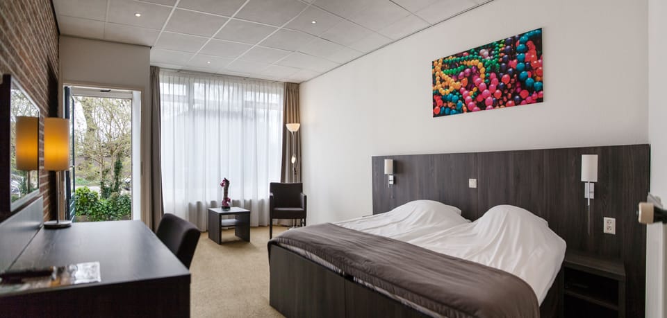 Standard Double Room | Premium bedding, in-room safe, desk, laptop workspace
