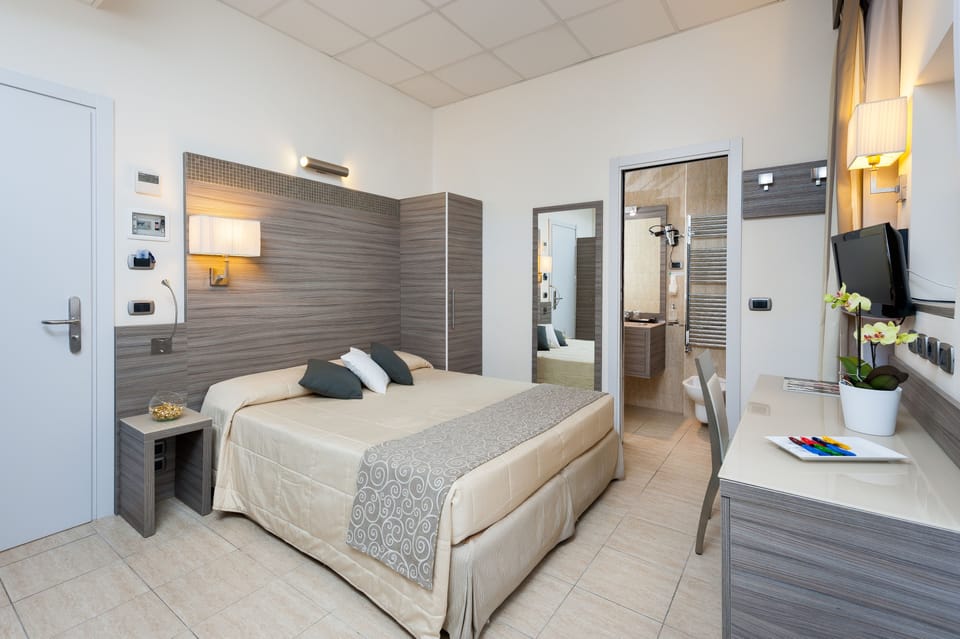 Premium bedding, Select Comfort beds, minibar, in-room safe
