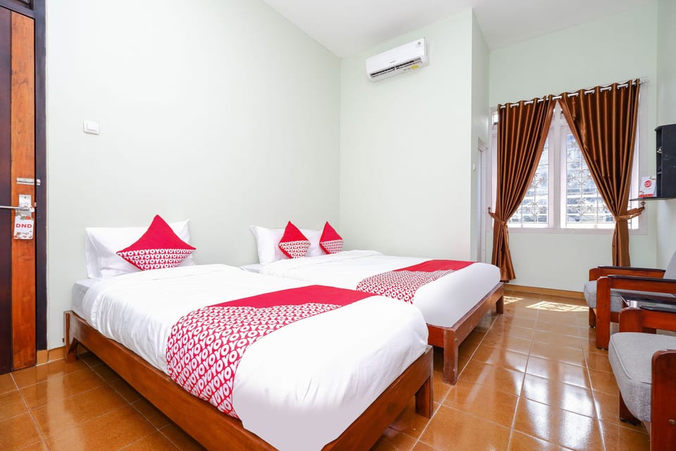 Family Suite | Desk, free WiFi, bed sheets