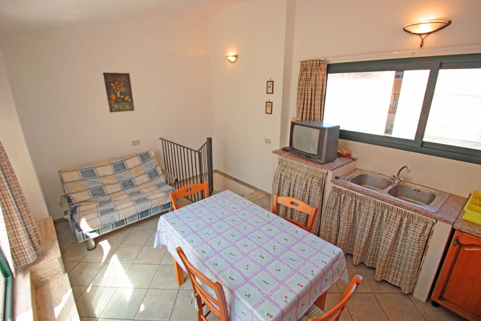 Apartment, 1 Bedroom | In-room dining