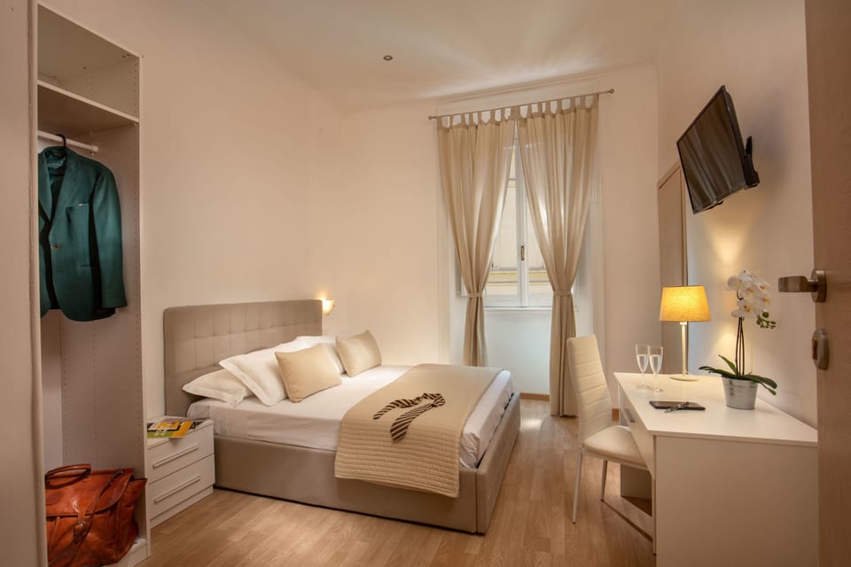 Standard Double or Twin Room | Hypo-allergenic bedding, memory foam beds, desk, iron/ironing board