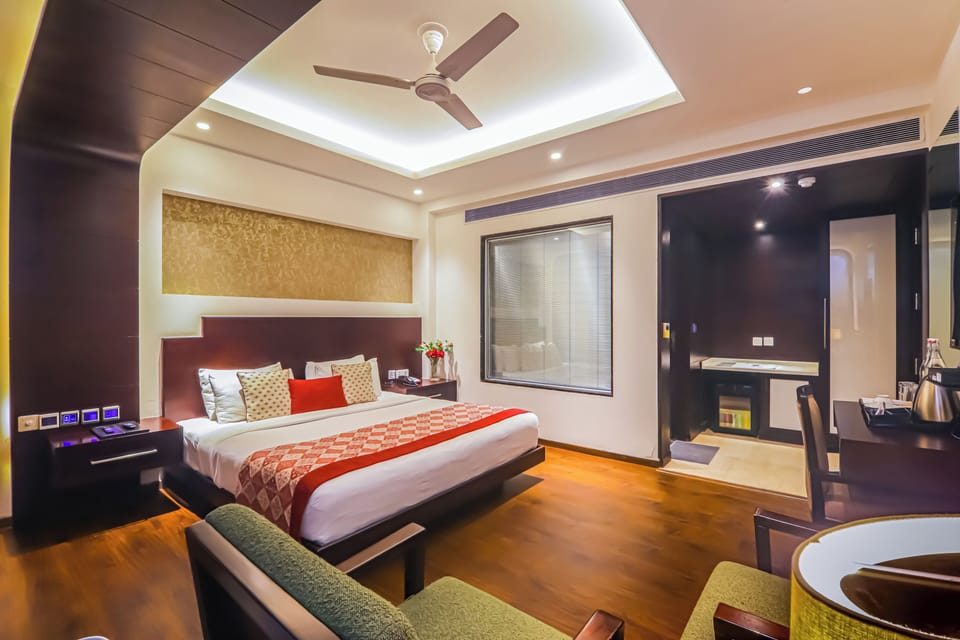 Studio | Egyptian cotton sheets, minibar, individually decorated