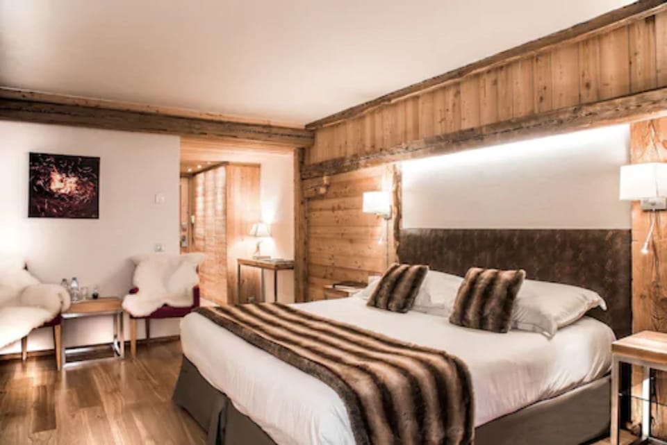 Privilege Double Room | Egyptian cotton sheets, premium bedding, pillowtop beds, minibar