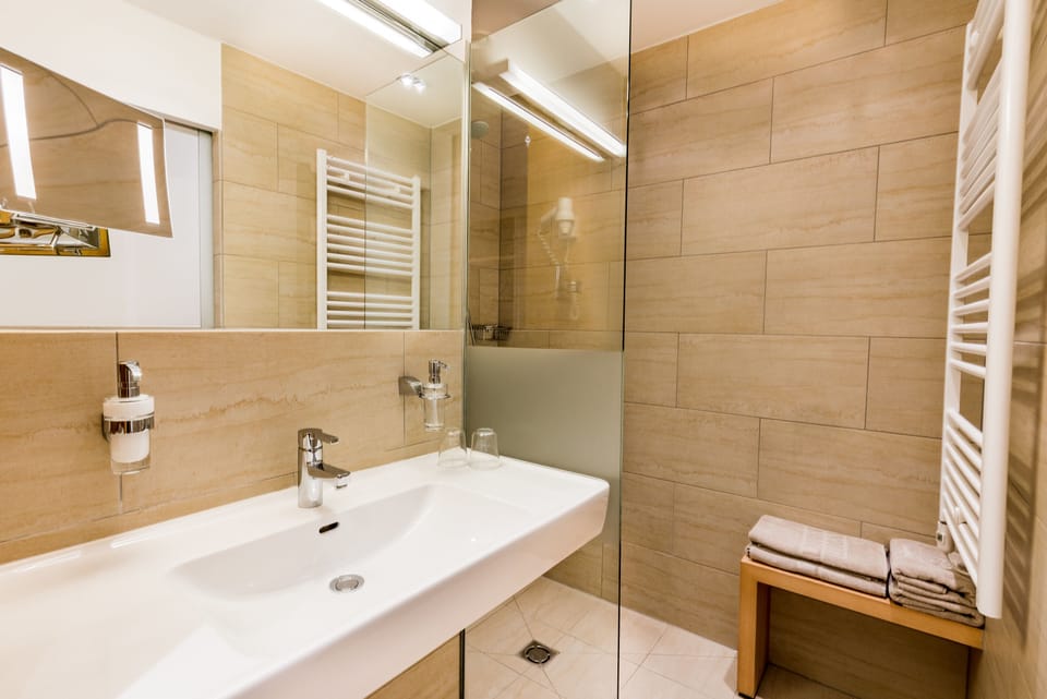 Classic Double Room, Balcony | Bathroom | Deep soaking tub, hair dryer, bathrobes, slippers