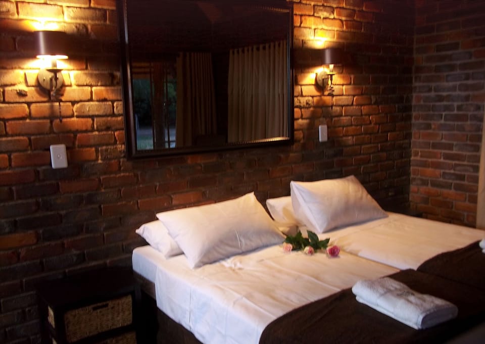 Premium bedding, in-room safe, desk