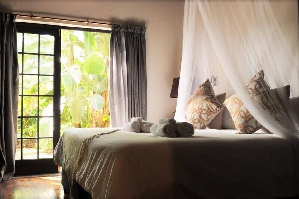 Superior Triple Room | Premium bedding, in-room safe, free WiFi, bed sheets