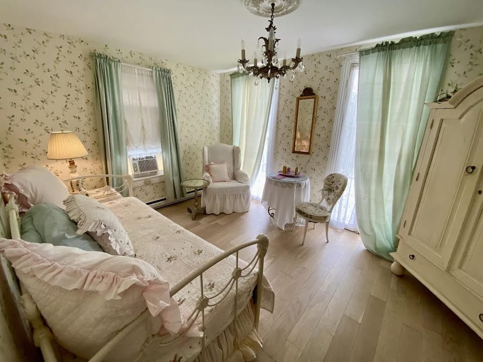 Comfort Suite, Multiple Beds, Private Bathroom | Premium bedding, down comforters, individually decorated