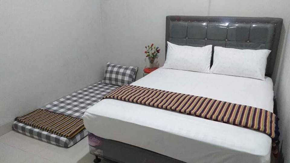 House, 3 Bedrooms | Bathroom | Shower, towels