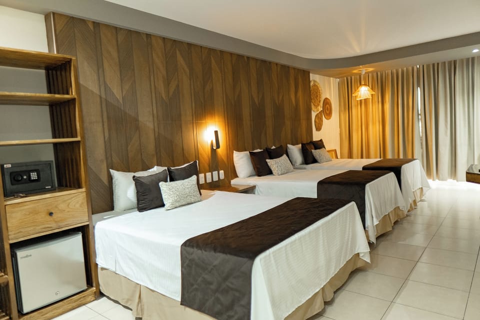 Habitacion Deluxe Segundo nivel | Desk, laptop workspace, blackout drapes, WiFi (free)