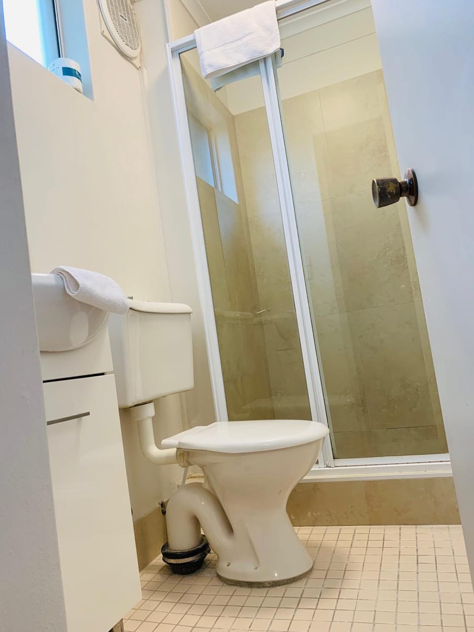 Shower, free toiletries, hair dryer, towels