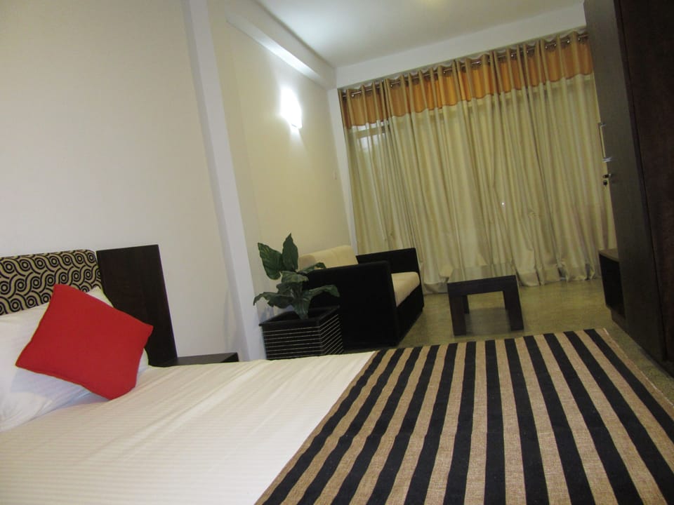Deluxe Double Room | Desk, laptop workspace, rollaway beds (surcharge), WiFi (free)