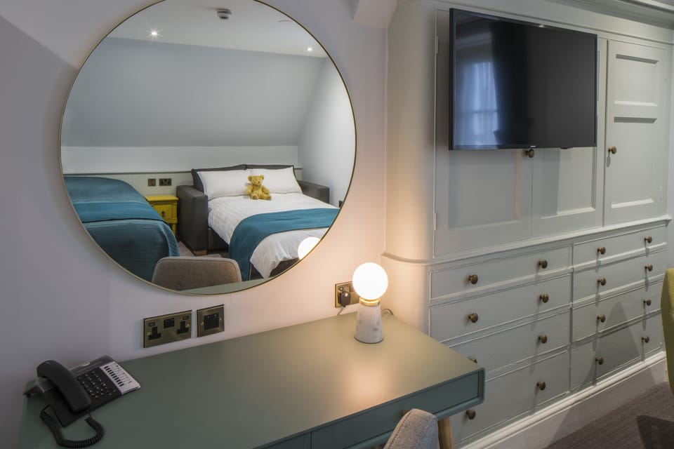 Deluxe Room | Bathroom | Towels