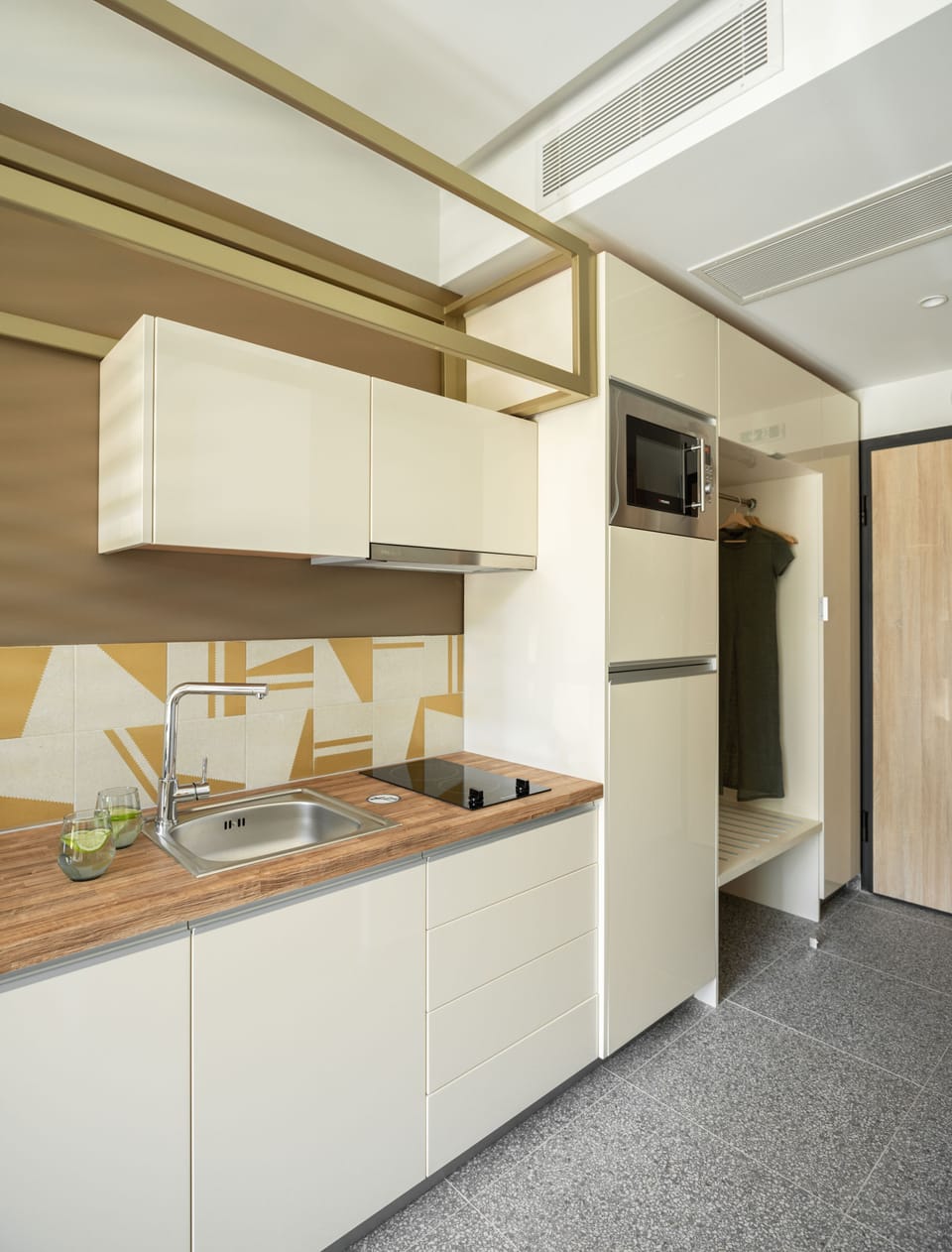 Studio Apartment | Private kitchenette | Full-size fridge, microwave, stovetop, espresso maker