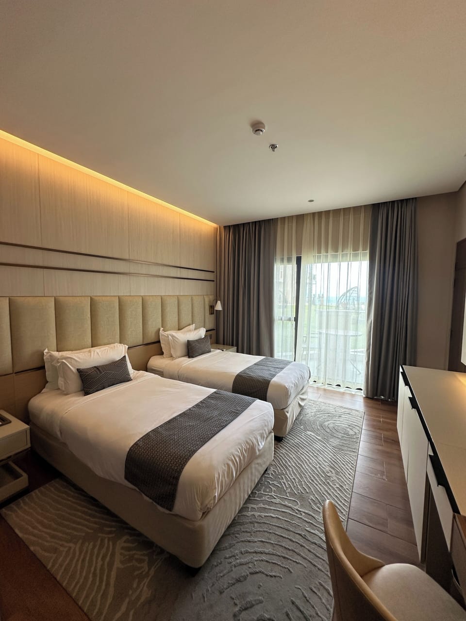 Premier Garden Room | Individually decorated, individually furnished, desk, laptop workspace