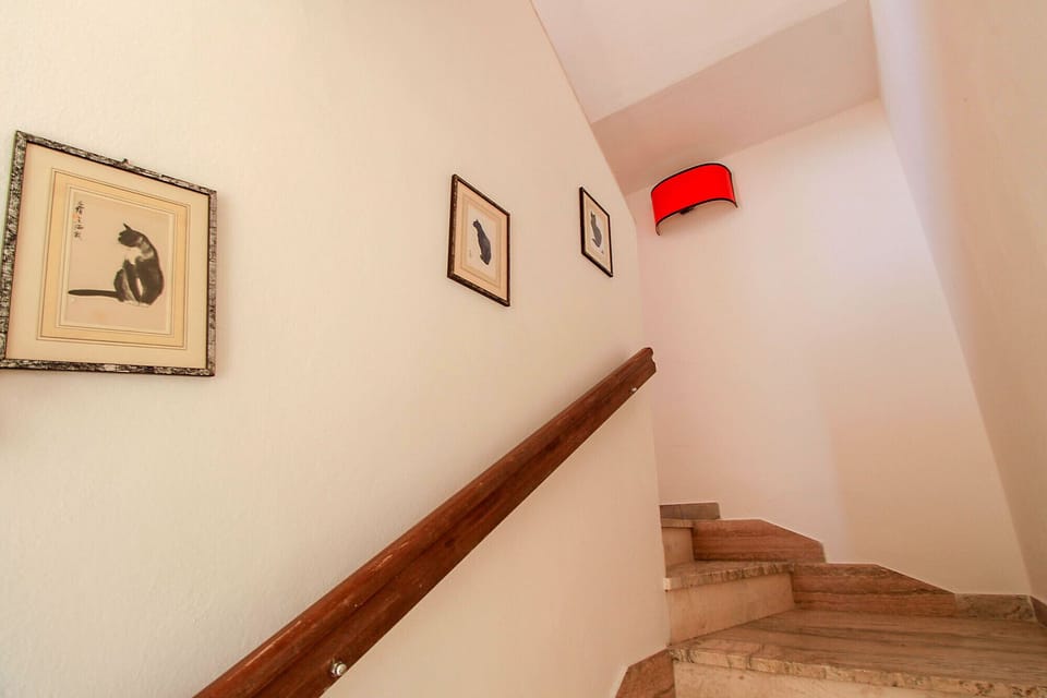 Anna apartment in Castiglione della Pescaia - From the internal staircase you arrive in a small hallway (also equipped with a refrigerator) which leads to the private terrace