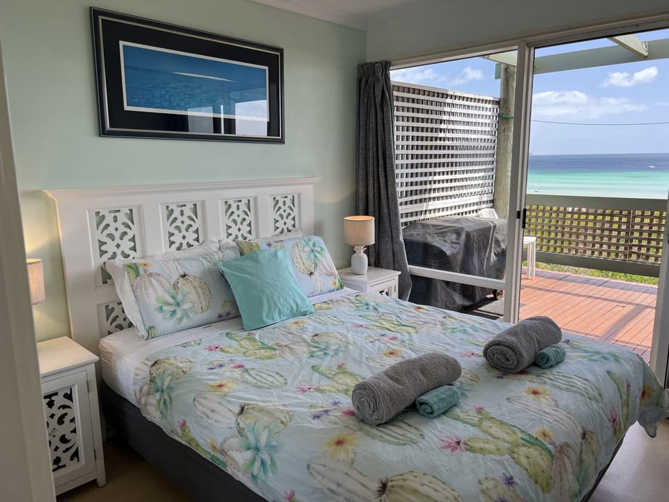 Queen Bedroom