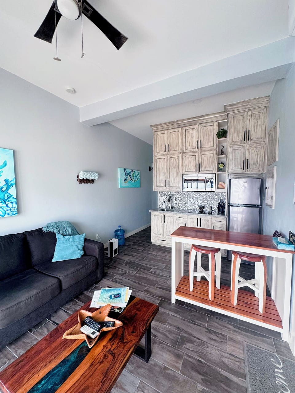 Luxury Villa | Living area | 43-inch Smart TV with digital channels, TV, Netflix