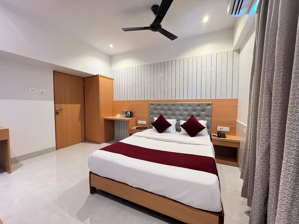Deluxe Double Room | Down comforters, memory foam beds, individually decorated