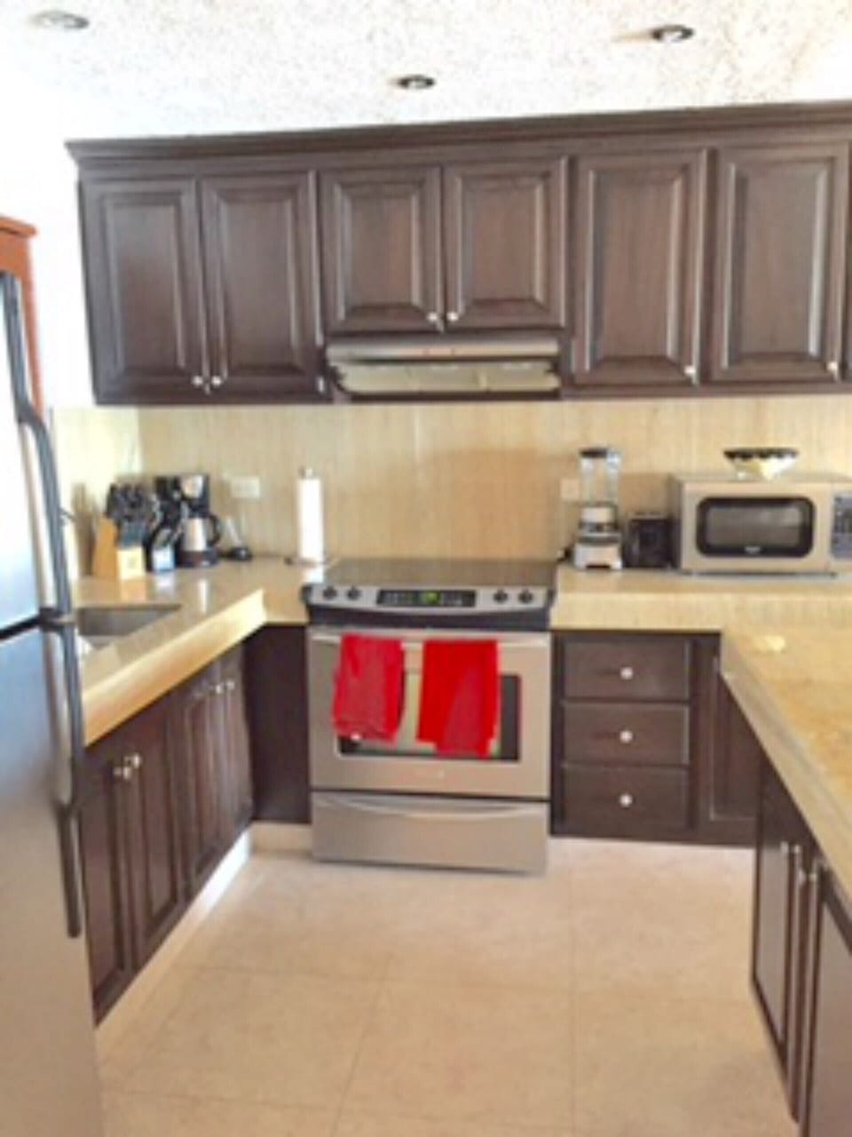 Fully Stocked Kitchen