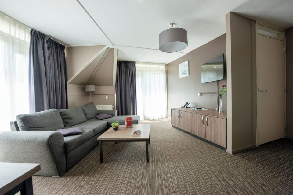 Luxury Studio | In-room safe, desk, free WiFi, wheelchair access